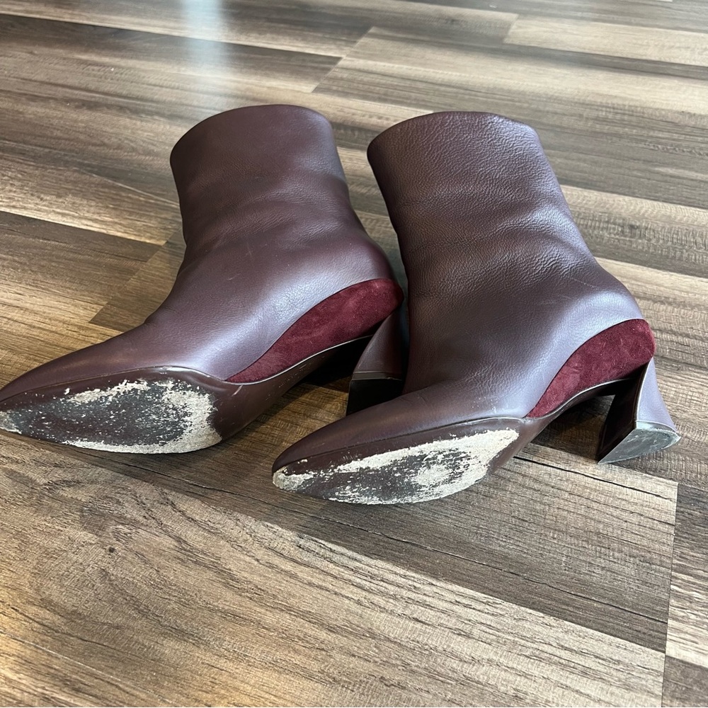 Ferragamo Burgundy Amatea Booties Sculpted Heel Leather 6 Wide / 6C - Picture 8 of 9